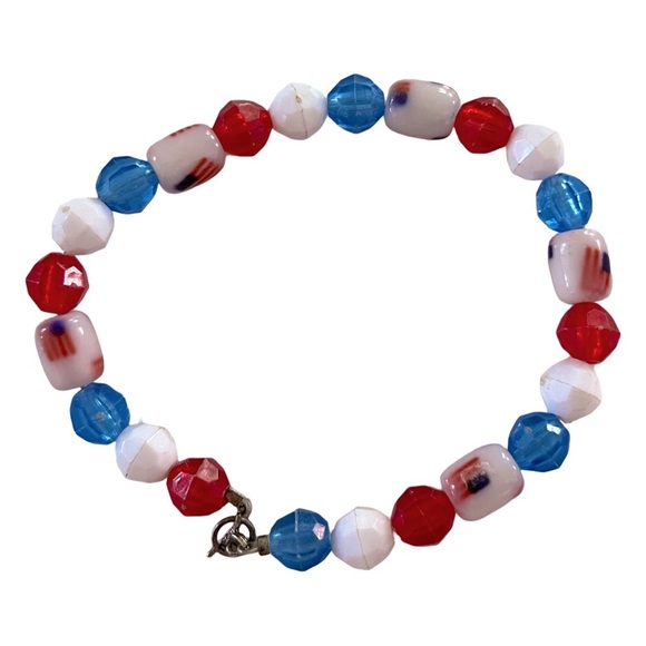 Red, White, and Blue USA Flag American Fourth of July Beaded Bracelet - Picture 3 of 5